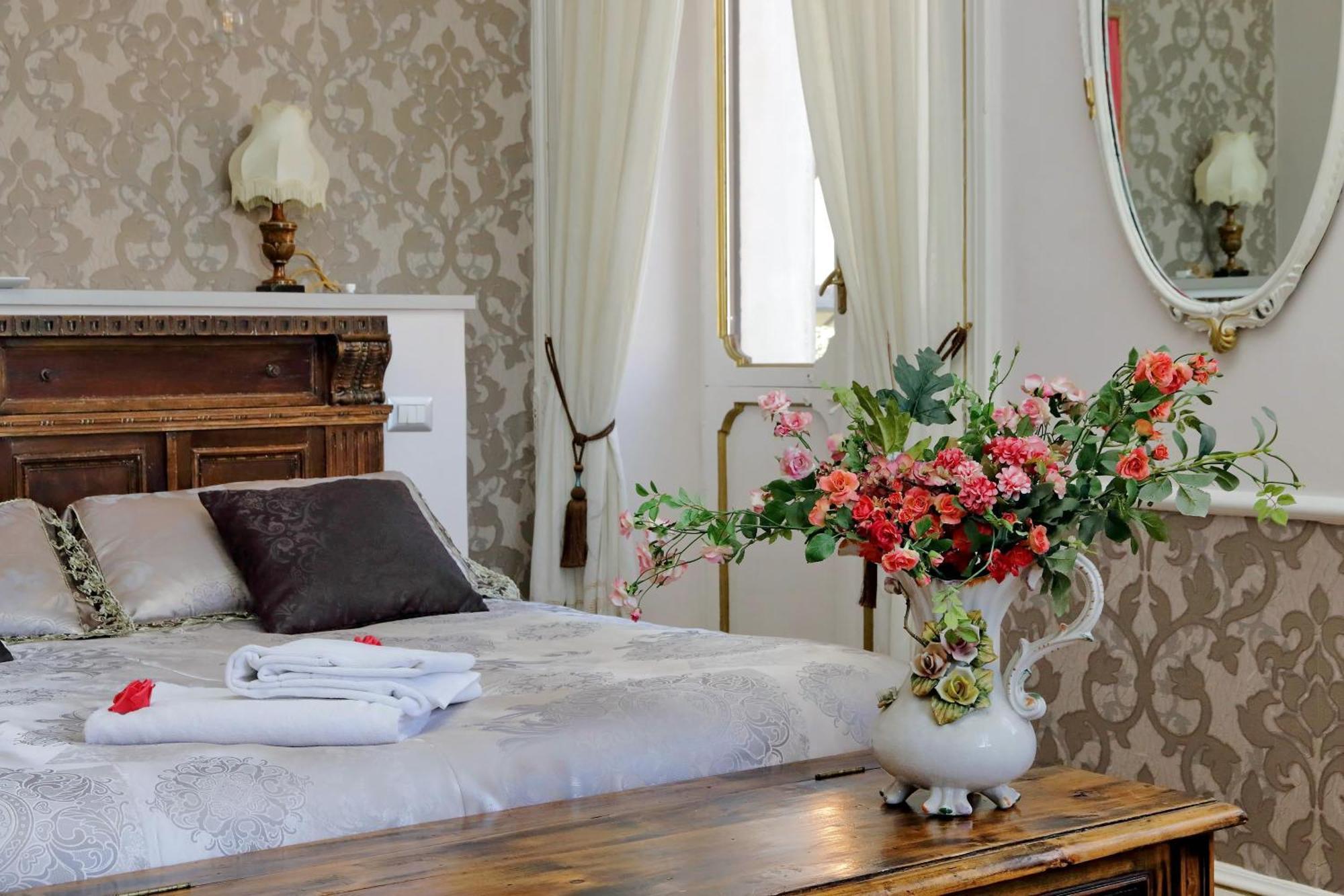 Domus Monami Luxury Suites Rome Exterior photo