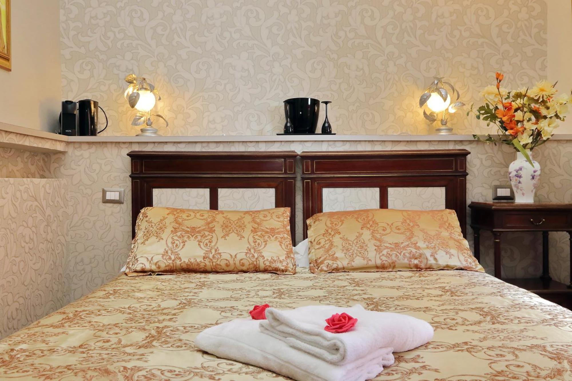Domus Monami Luxury Suites Rome Exterior photo